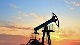 ارتفاع طفيف لأسعار النفط.. وخام برنت يسجل 64 دولارا للبرميل