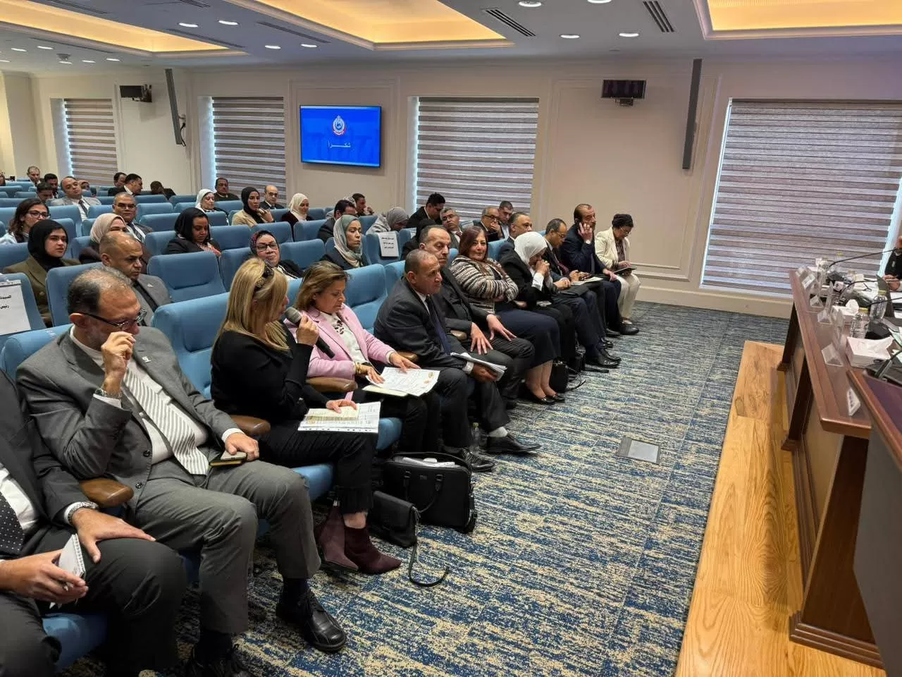 النائبة أميرة فؤاد.. تشدد على الإدمان قضية مجتمعية وأمن قومي خلال اجتماع لجنة الصحة بمجلس النواب 7 النائبة أميرة فؤاد.. تشدد على الإدمان قضية مجتمعية وأمن قومي خلال اجتماع لجنة الصحة بمجلس النواب